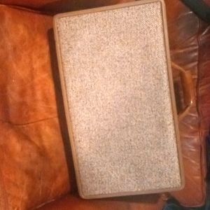 Vintage Hartman Carry On Bagcite Little Carry on bag. Lock . In beautiful condit